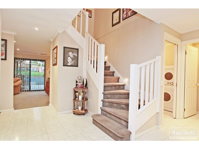 10 Overland Rise, Pakenham VIC 3810