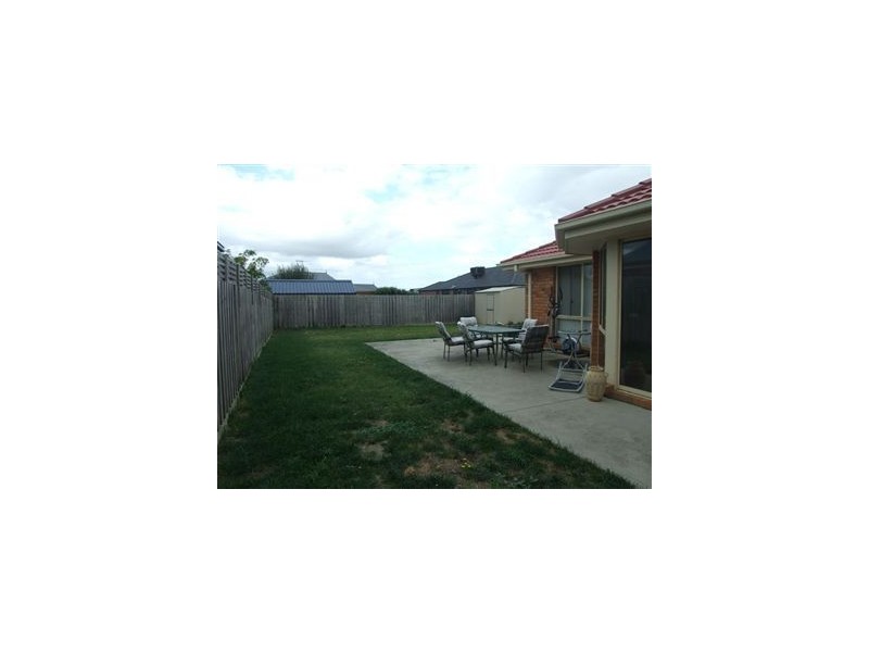 116 McGregor Road, Pakenham VIC 3810