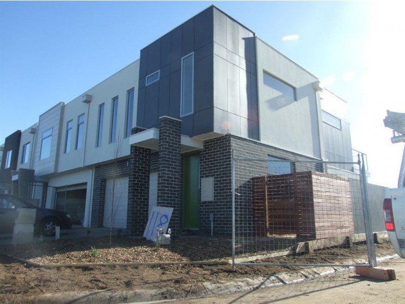 23 Albatross Drive, Pakenham VIC 3810