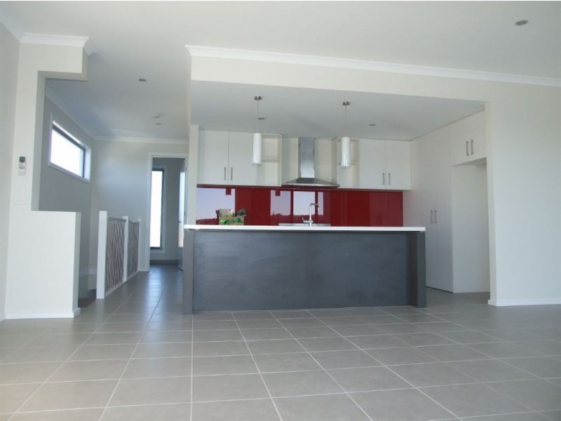 23 Albatross Drive, Pakenham VIC 3810