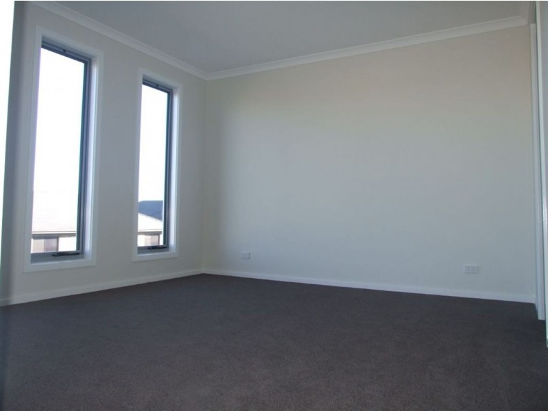 23 Albatross Drive, Pakenham VIC 3810