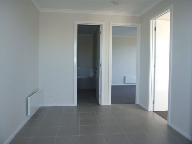 23 Albatross Drive, Pakenham VIC 3810