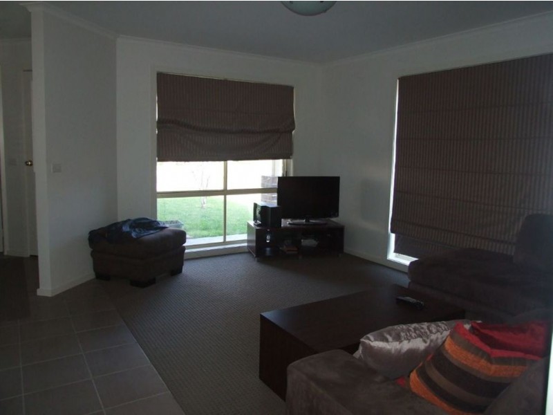 9 Alison Close, Pakenham VIC 3810