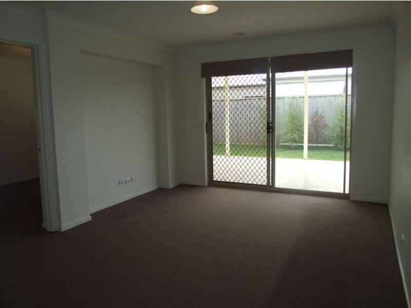 29 Syme Road, Pakenham VIC 3810