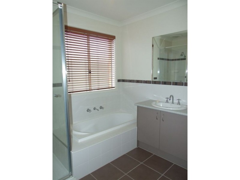 29 Syme Road, Pakenham VIC 3810