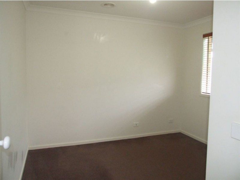 29 Syme Road, Pakenham VIC 3810