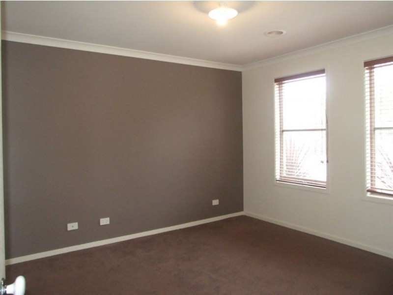 29 Syme Road, Pakenham VIC 3810