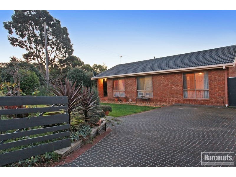 74 Gardenia Street, Pakenham VIC 3810