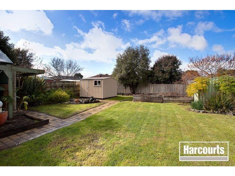 14 Gullquist Way, Pakenham VIC 3810