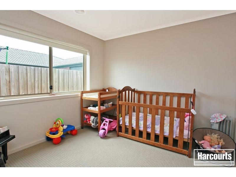 65 Red Gum Cct, Pakenham VIC 3810