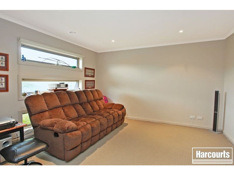 65 Red Gum Cct, Pakenham VIC 3810