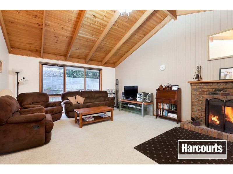 11 O’Shannessy Street, Pakenham VIC 3810