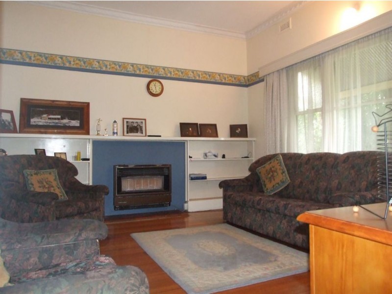 59 Princes Hwy, Pakenham VIC 3810