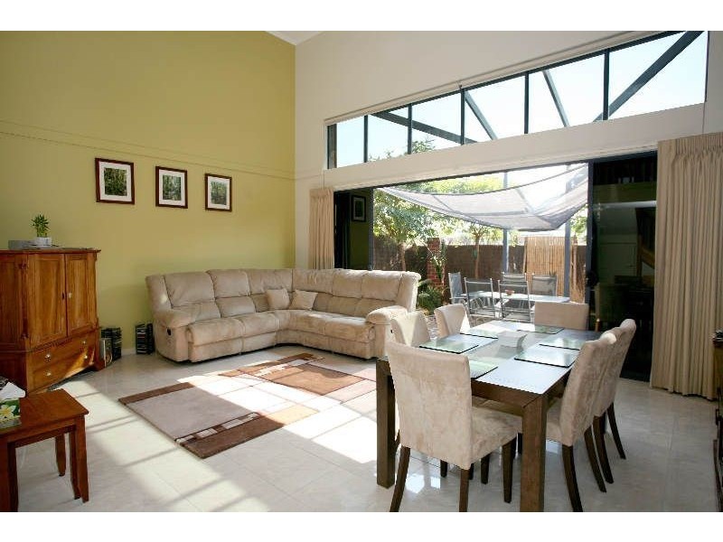 2 Derby Lane, Pakenham VIC 3810