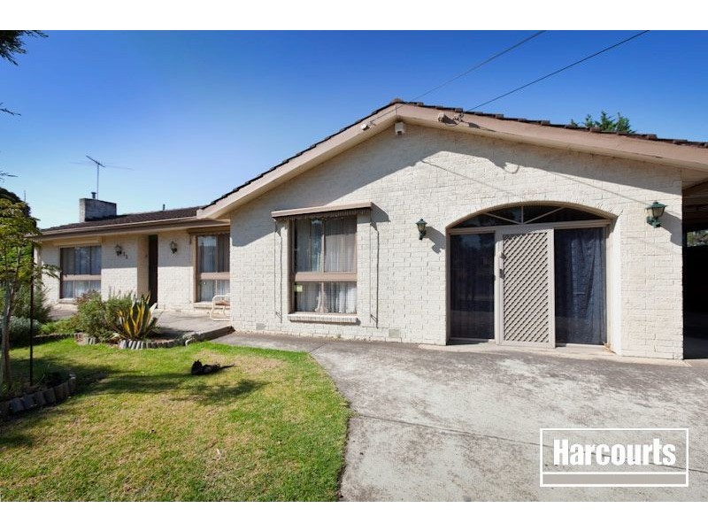 33 Henty Street, Pakenham VIC 3810