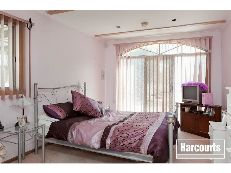 33 Henty Street, Pakenham VIC 3810