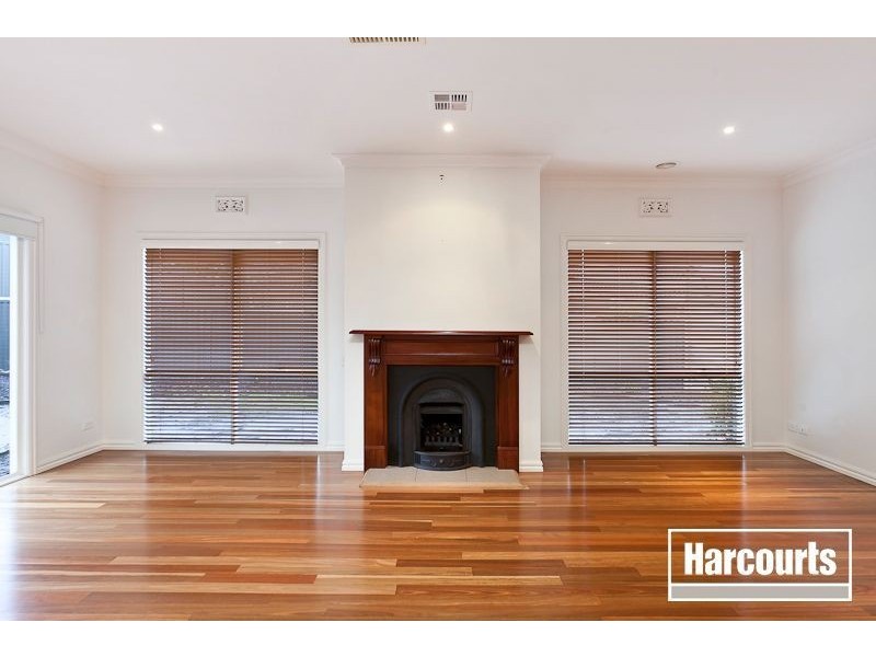 34 Wild Cherry, Pakenham VIC 3810