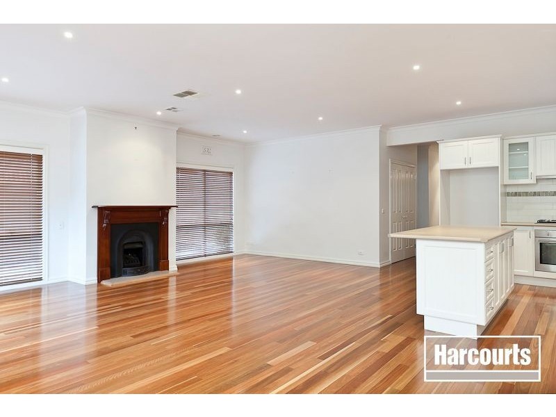 34 Wild Cherry, Pakenham VIC 3810