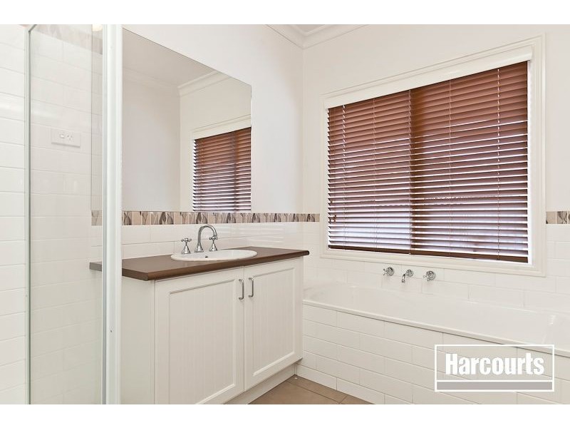 34 Wild Cherry, Pakenham VIC 3810