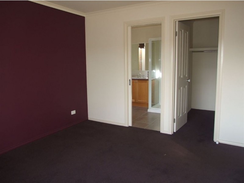 26 Wild Cherry Ave, Pakenham VIC 3810