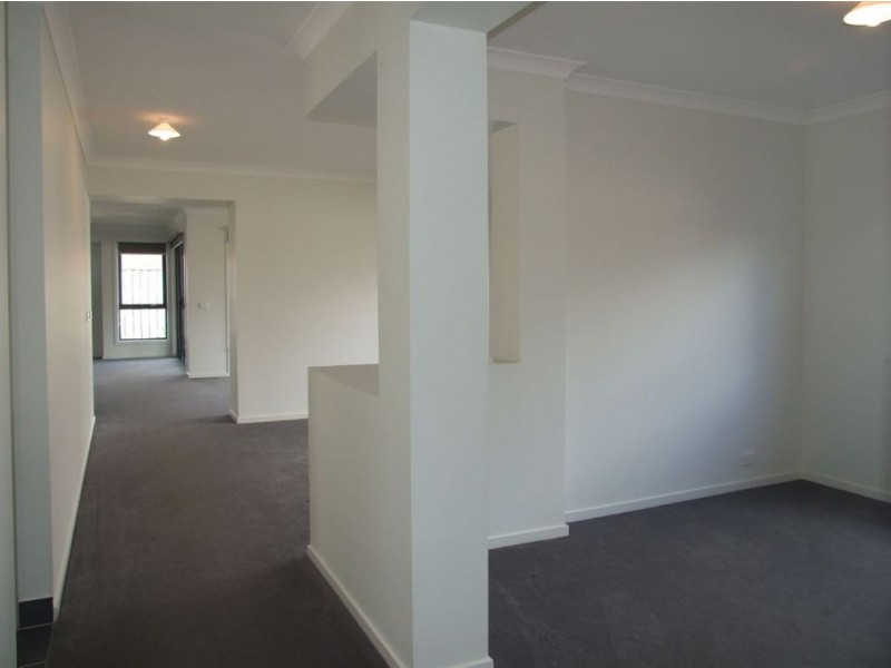 24 Algerd Way, Pakenham VIC 3810