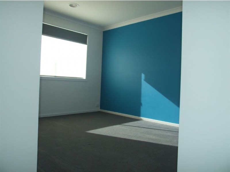 24 Algerd Way, Pakenham VIC 3810