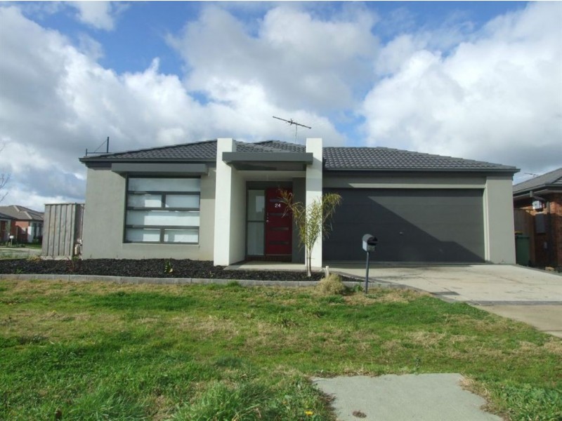 24 Algerd Way, Pakenham VIC 3810