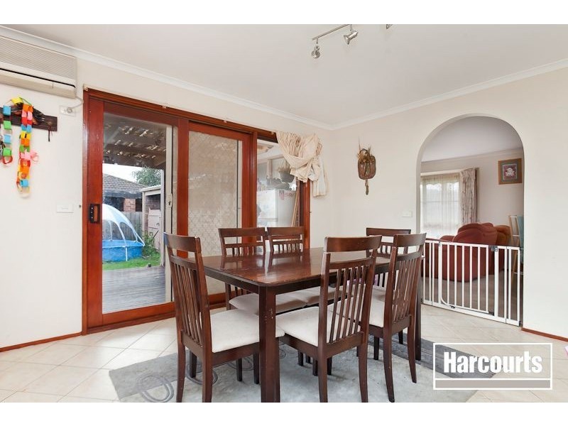 11 Osborn Grove, Pakenham VIC 3810