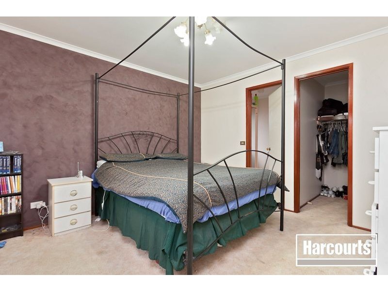 11 Osborn Grove, Pakenham VIC 3810