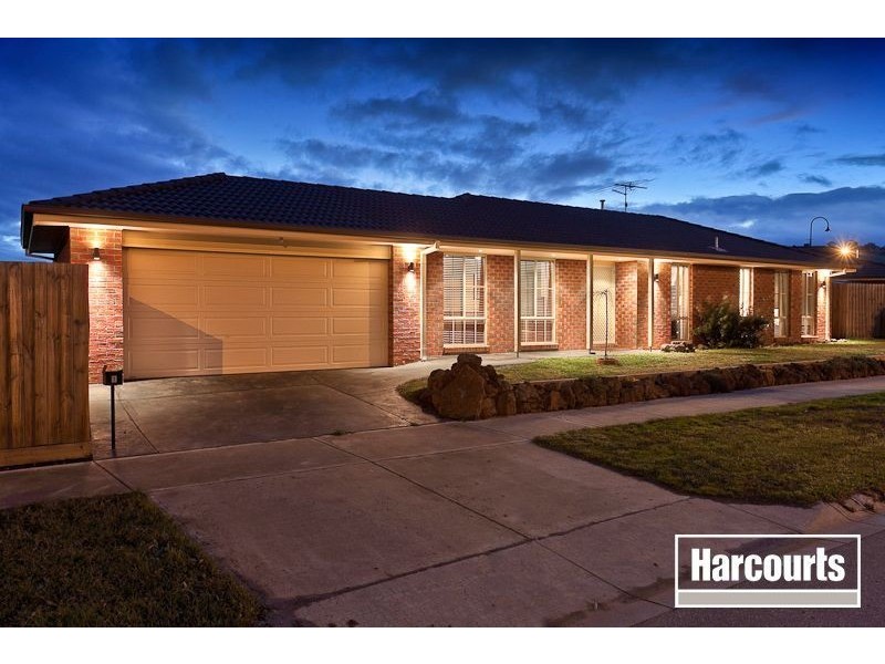 1 Ash Crescent, Pakenham VIC 3810