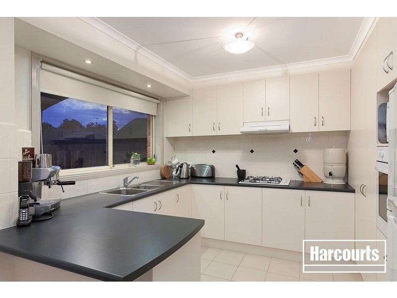 1 Ash Crescent, Pakenham VIC 3810