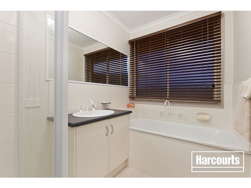 1 Ash Crescent, Pakenham VIC 3810