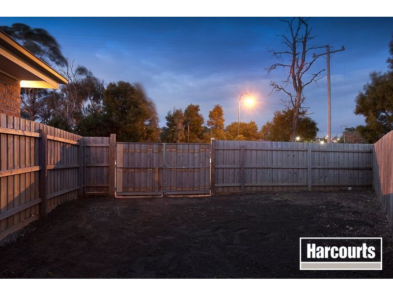 1 Ash Crescent, Pakenham VIC 3810