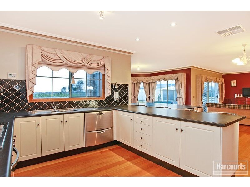 25 Supreme Close, Koo Wee Rup VIC 3981