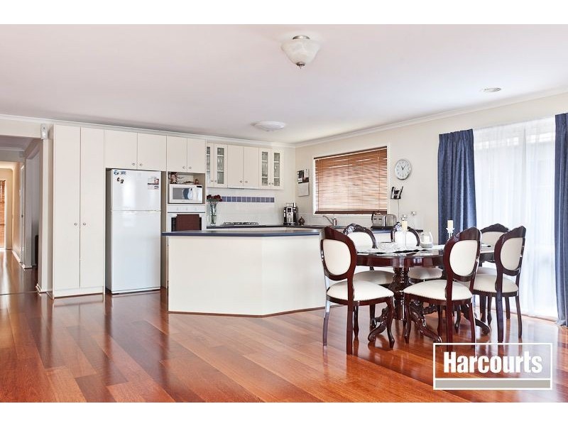 8 Cider Link, Pakenham VIC 3810