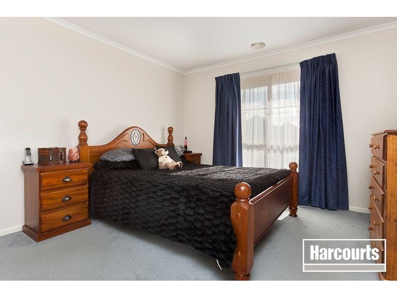 8 Cider Link, Pakenham VIC 3810