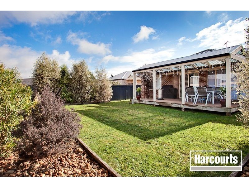 8 Cider Link, Pakenham VIC 3810