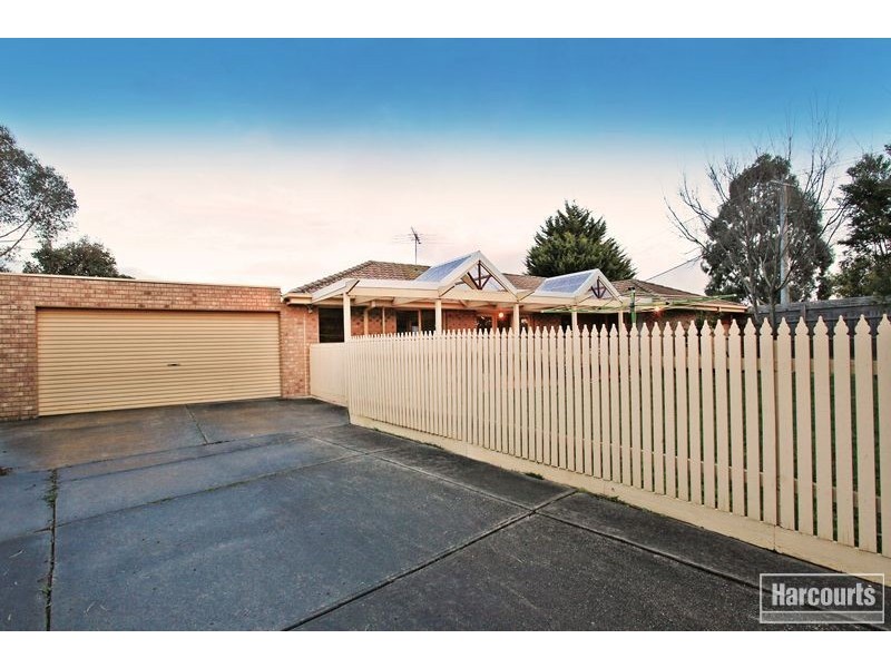 32 Barrington Drive, Pakenham VIC 3810