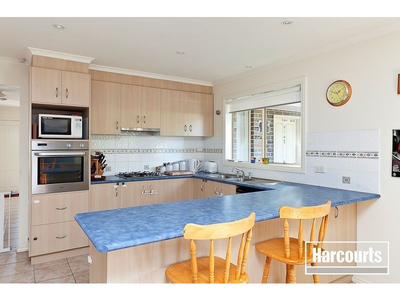 12 Grevillea Place, Pakenham VIC 3810