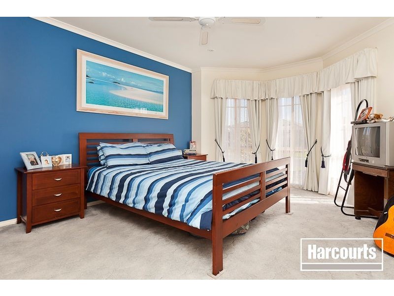 12 Grevillea Place, Pakenham VIC 3810