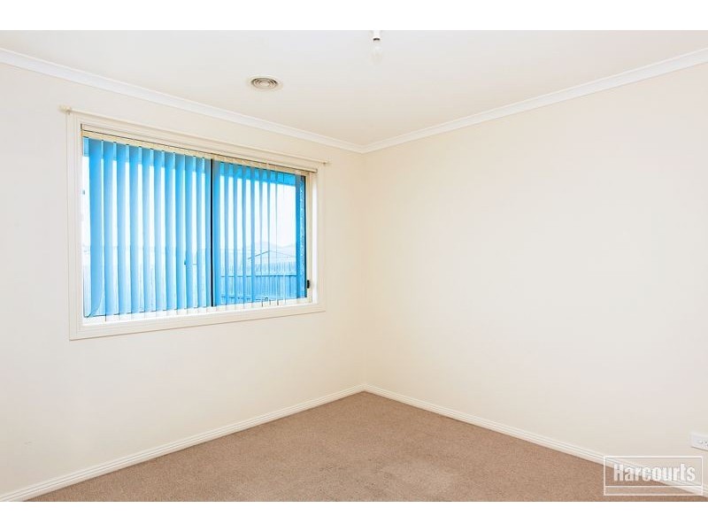 124 McGregor Rd, Pakenham VIC 3810