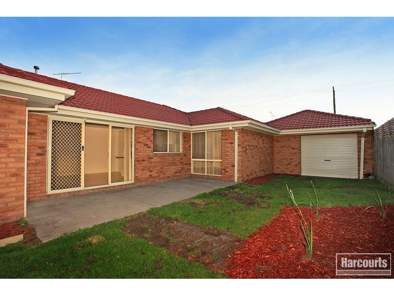 124 McGregor Rd, Pakenham VIC 3810