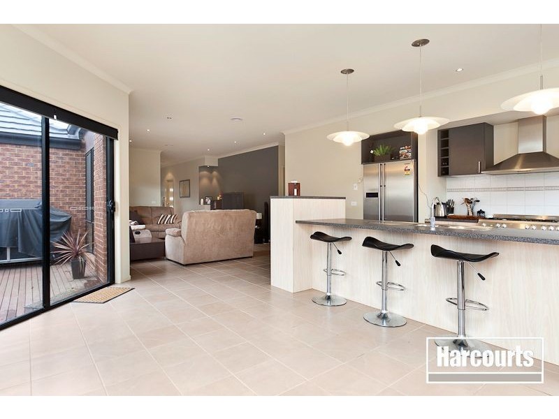 6 Sarton Link, Pakenham VIC 3810