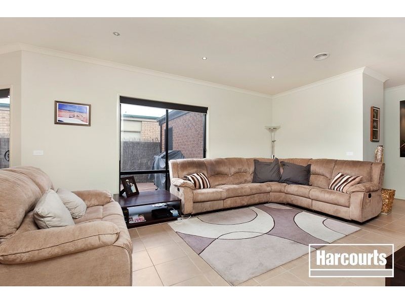 6 Sarton Link, Pakenham VIC 3810
