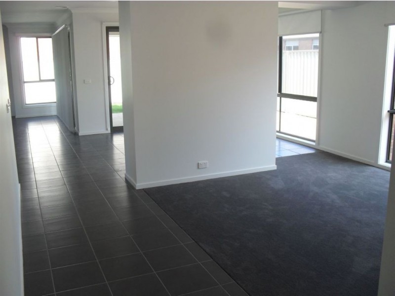 7 Victory Drive, Pakenham VIC 3810