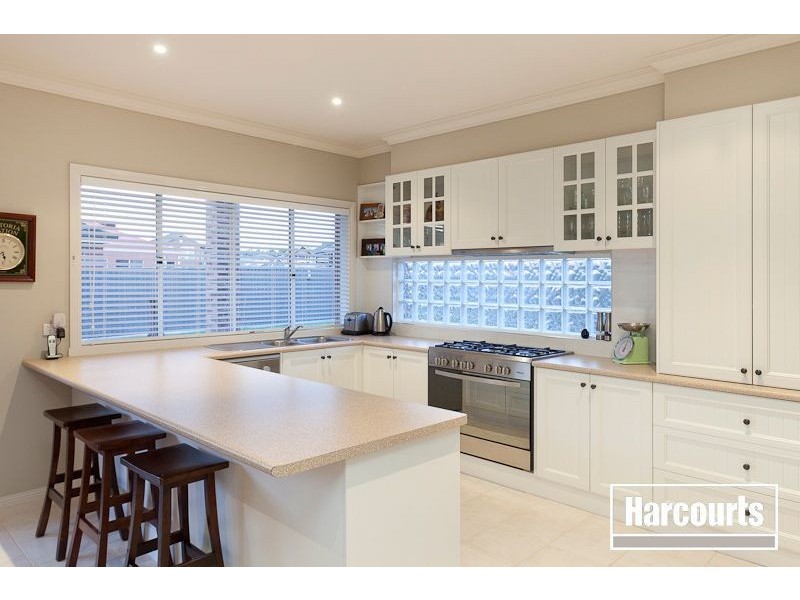 24 Westwood Grove, Pakenham VIC 3810