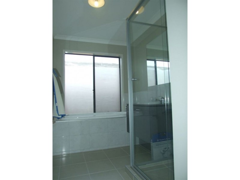 60 Algerd Way, Pakenham VIC 3810