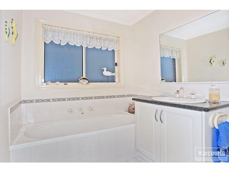 3 McCaffery Rise, Pakenham VIC 3810