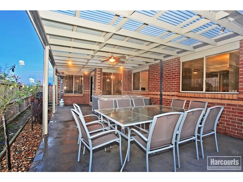 2 Samchelle Place, Pakenham VIC 3810