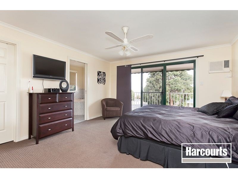 105 Duncan Drive, Pakenham VIC 3810